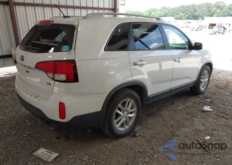 2015 Kia Sorento Lx z USA, uszkodzony, nr VIN 5XYKT4A63FG562181